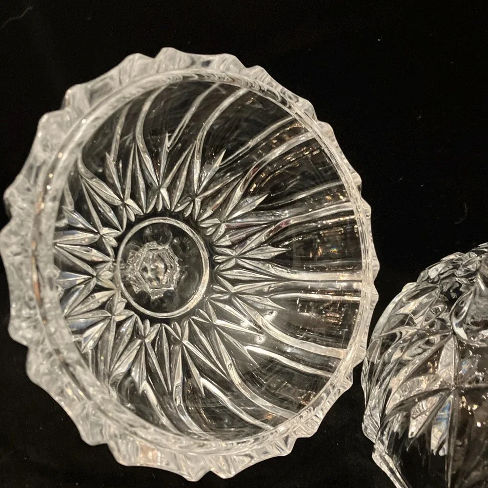 Vintage Footed Crystal Clear Cut Glass Candy Dish Bowl W/ Finial Lid 8